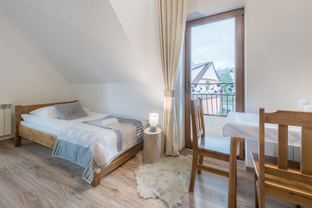 Pokój 3-osobowy z balkonem